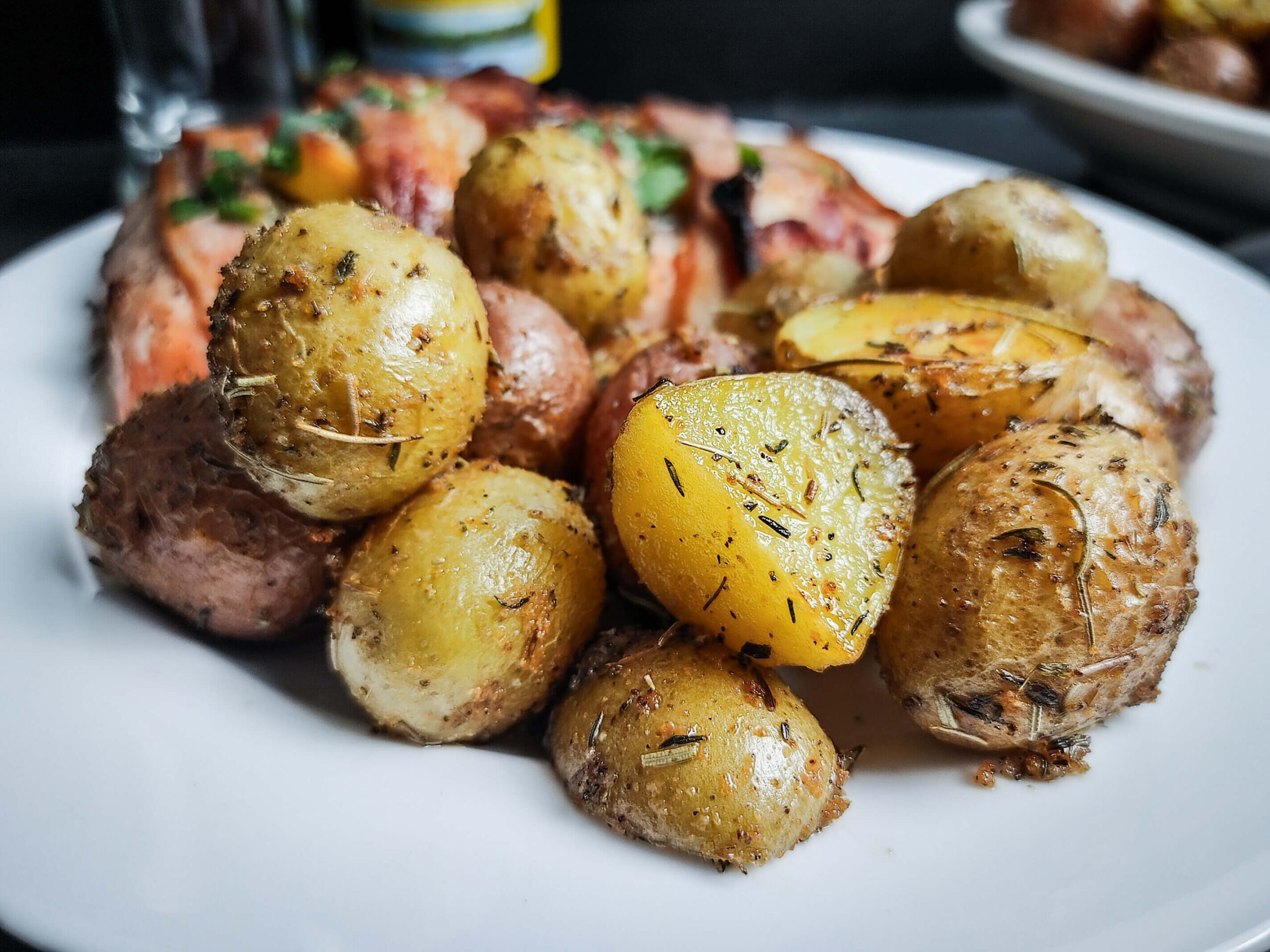 Simple Garlic Herb Roasted Potatoes