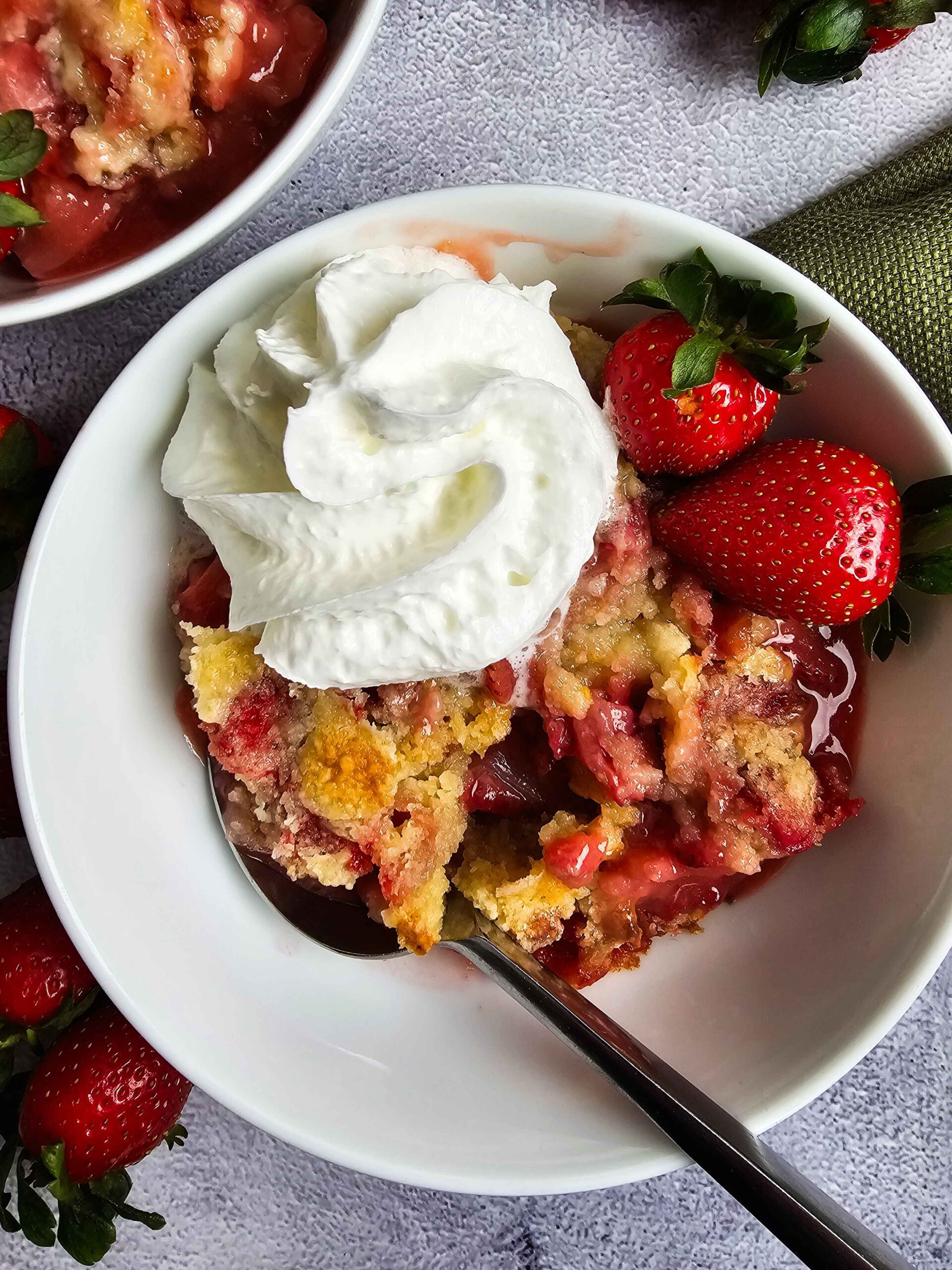 SERVE AND ENJOY THE STRAWBERRY DUMP CAKE