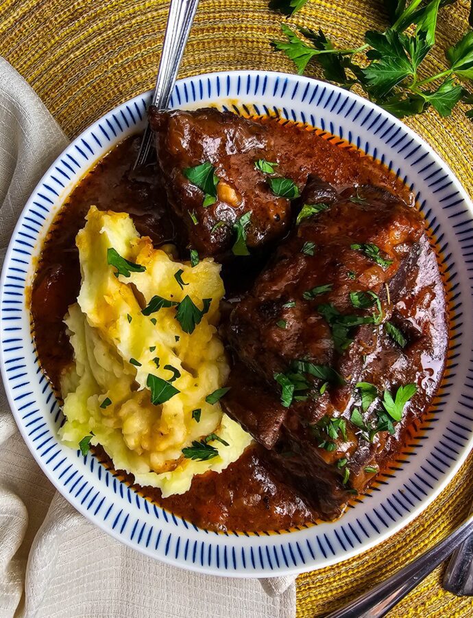 Easy Red Wine Braised Tender Short Ribs