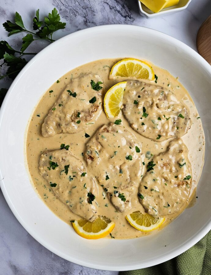 Easy One-Pan Creamy Garlic Pork Loin Chops