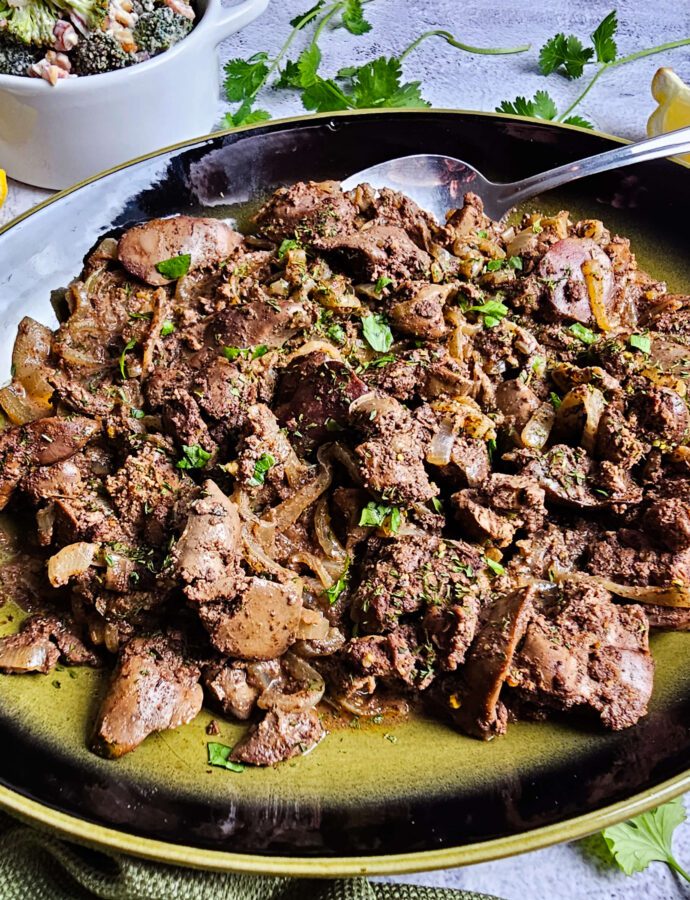 Easy Skillet Chicken Livers with Cream and White Wine
