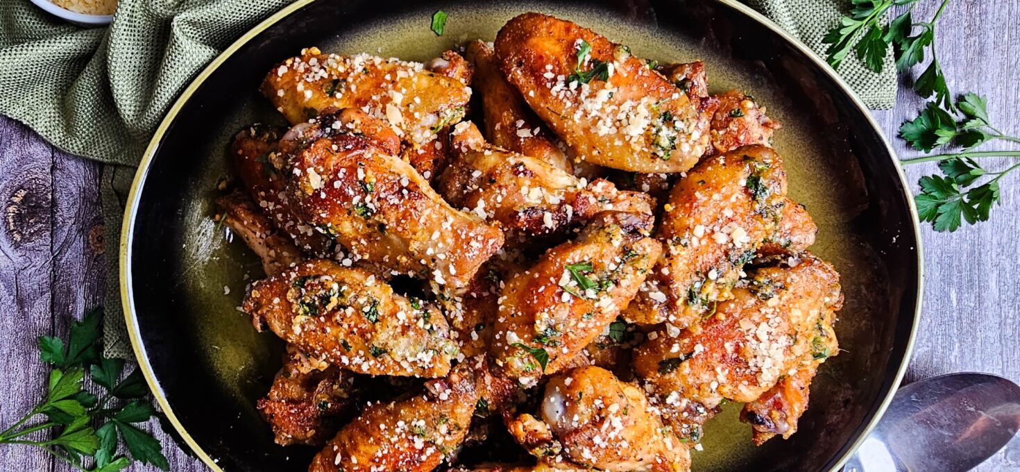 Easy Oven-Baked Garlic Parmesan Chicken Wings