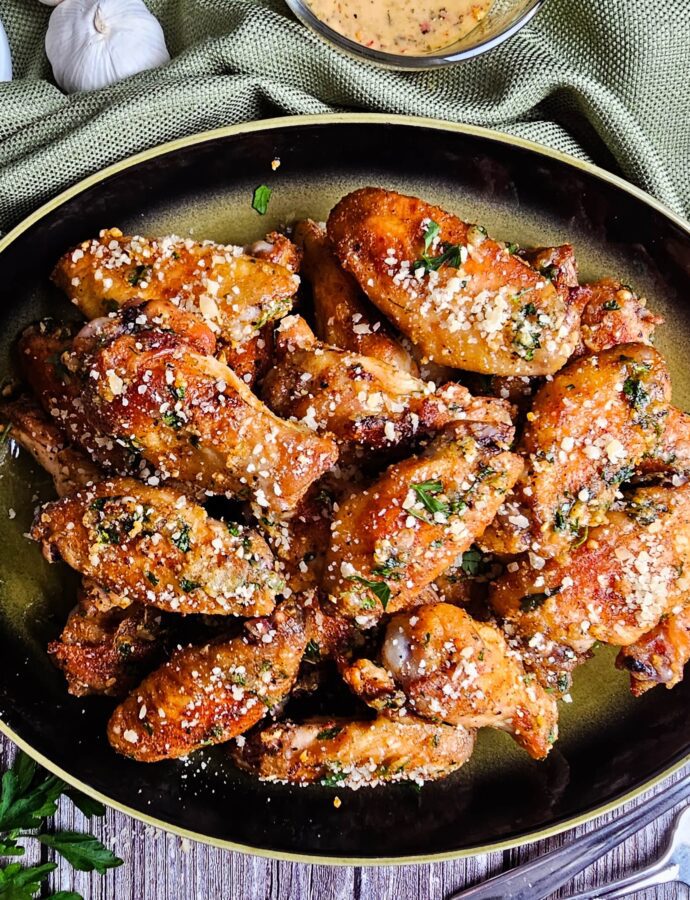 Easy Oven-Baked Garlic Parmesan Chicken Wings