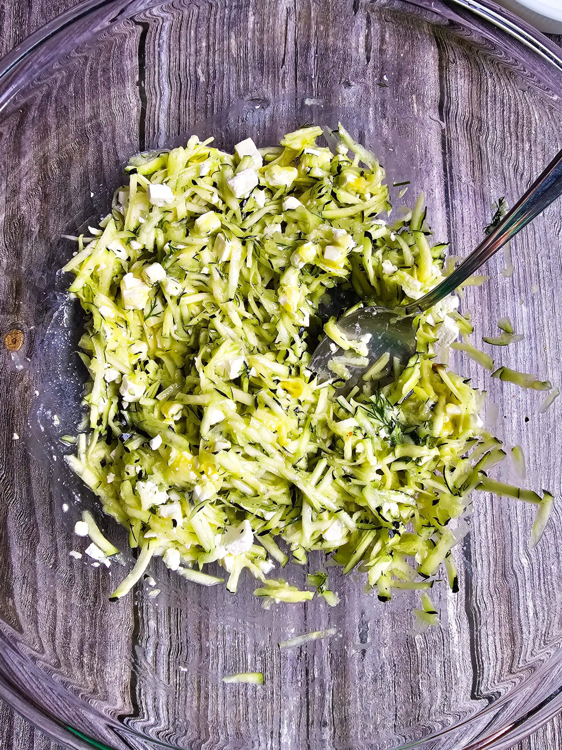 LARGE BOWL WITH THE DRAINED AND SQUEEZED ZUCCHINI