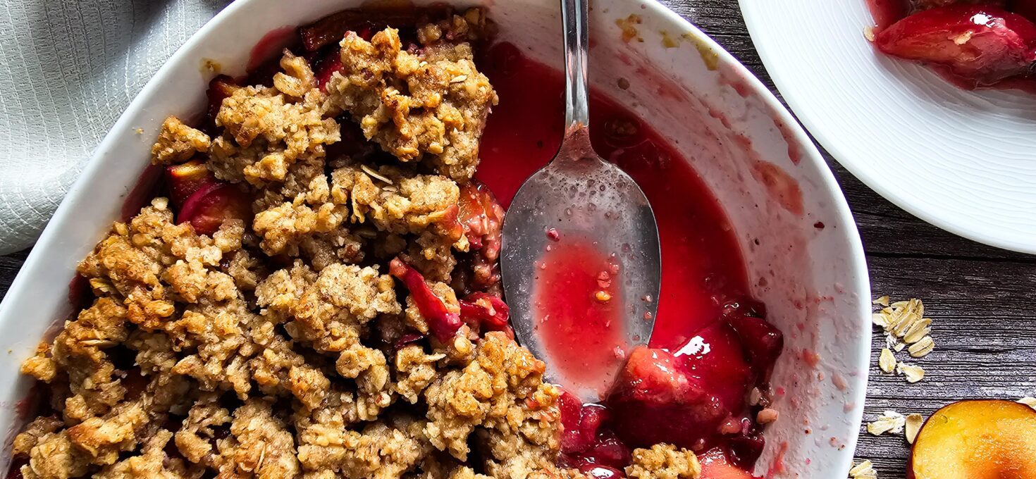 Easy Plum Crisp – Sweet and Perfectly Crunchy
