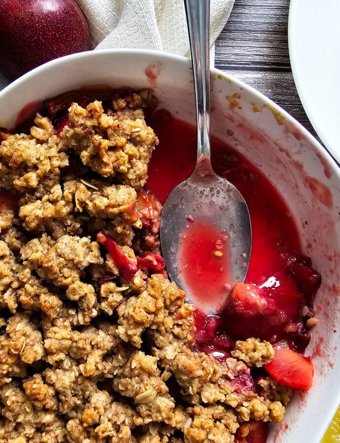 Easy Plum Crisp – Sweet and Perfectly Crunchy