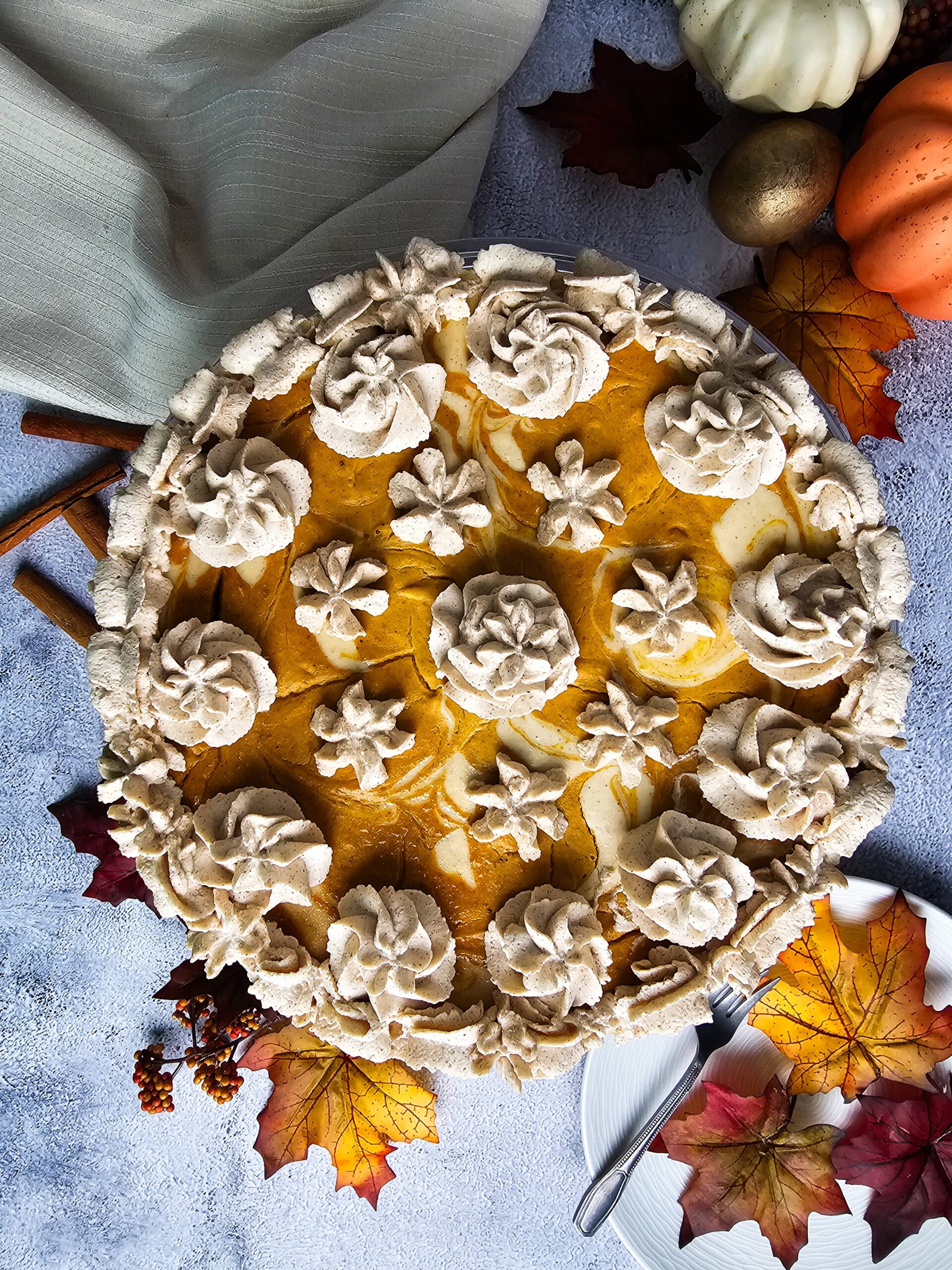 decorate the cheesecake with the whipped topping and serve