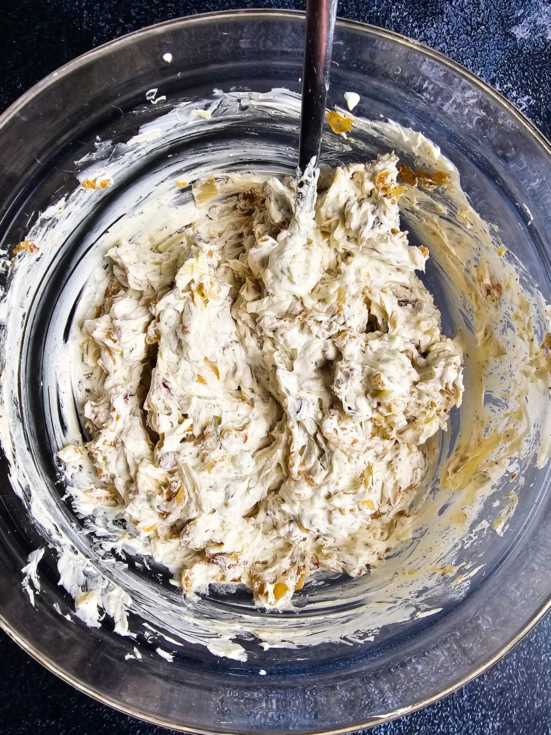 COMBINE ALL THE AROMATICS WITH THE BASE INGREDIENTS