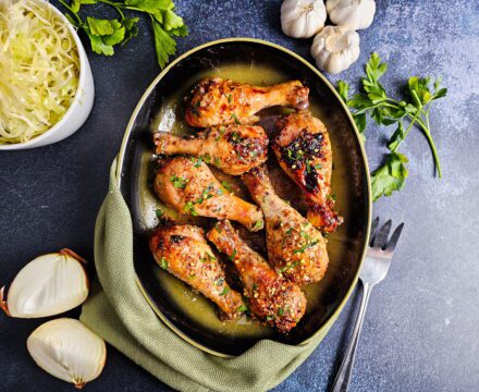 Honey Garlic Baked Chicken Legs – Easy Sticky Drumsticks Dinner